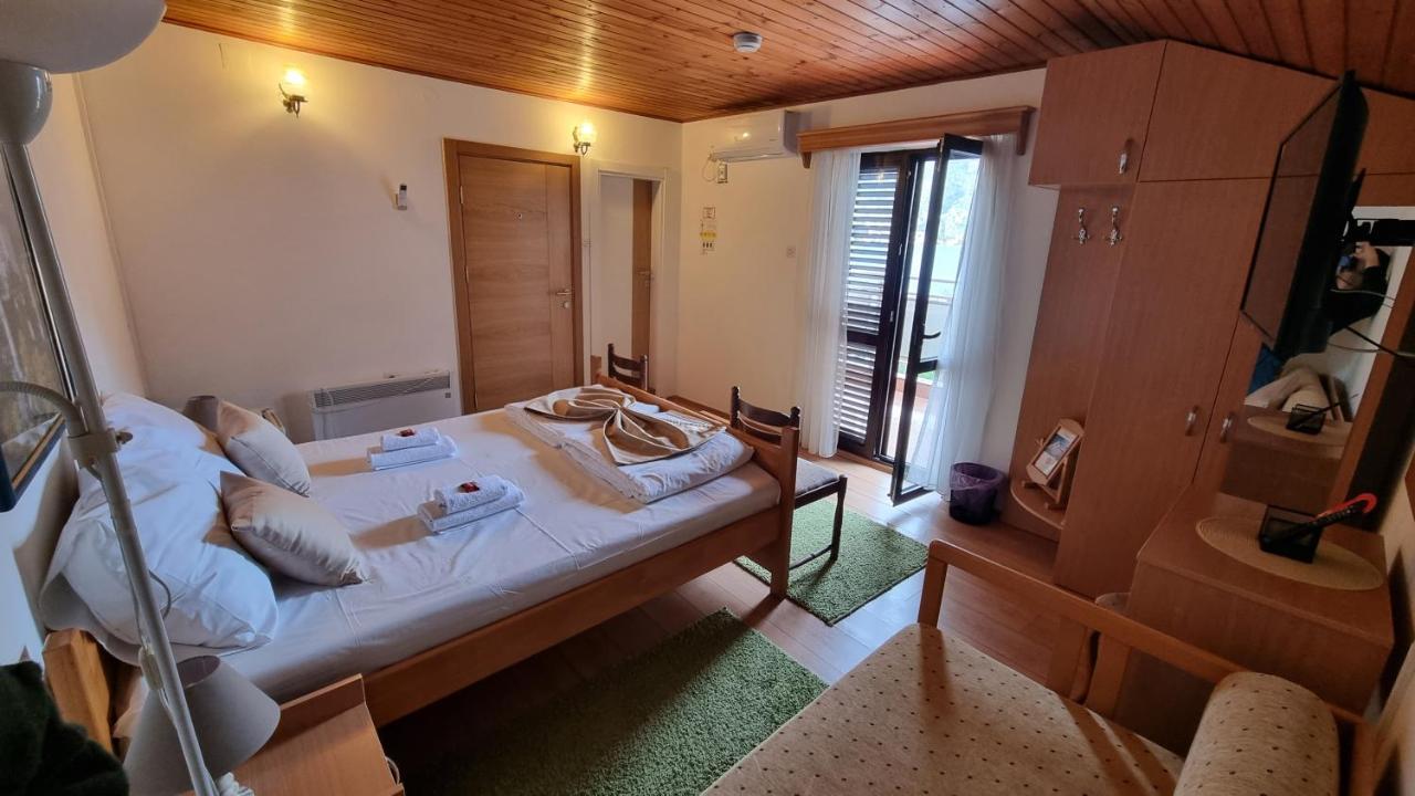 Hotel Bokeljski Dvori Kotor Exterior foto