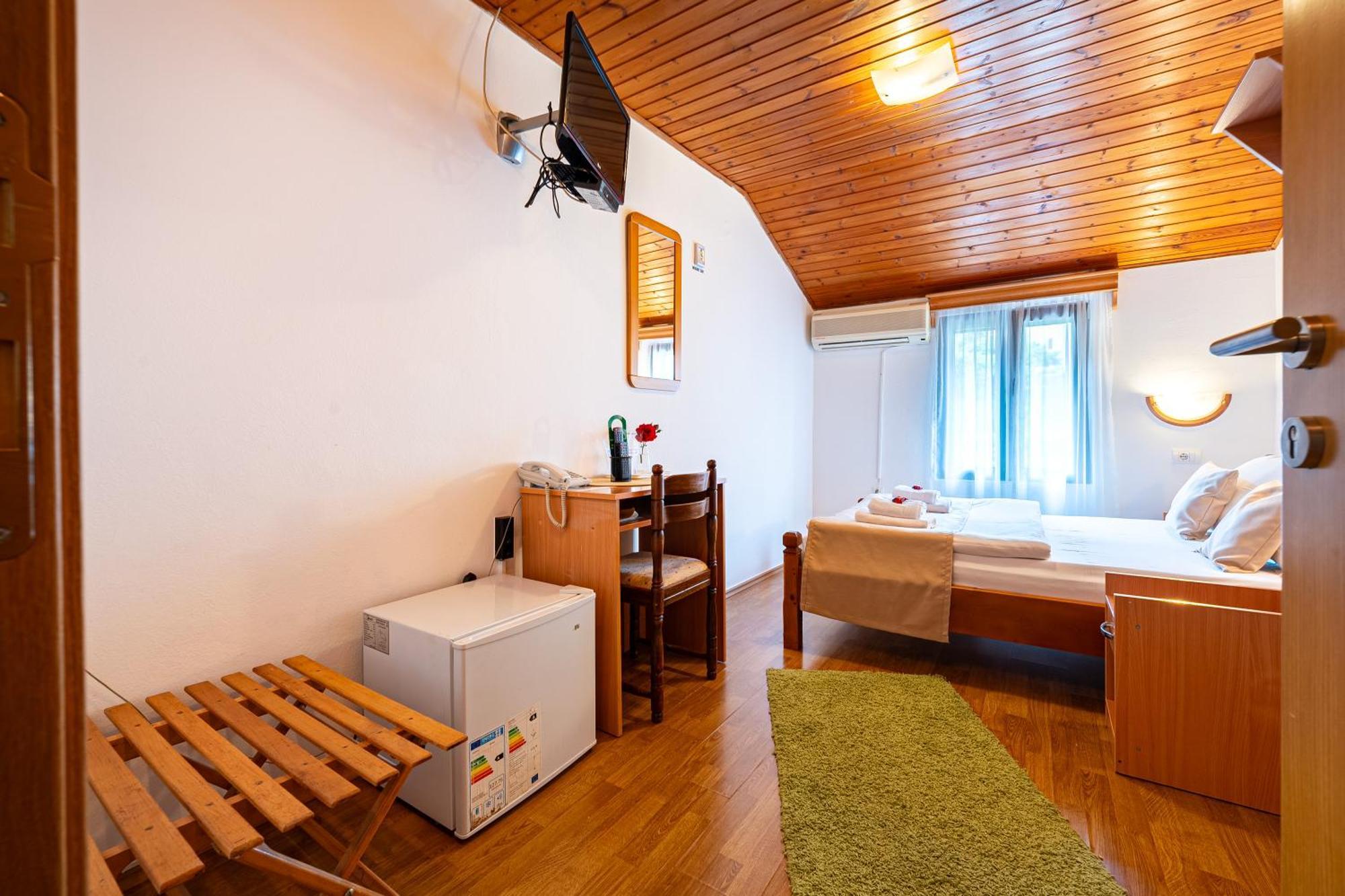 Hotel Bokeljski Dvori Kotor Zimmer foto