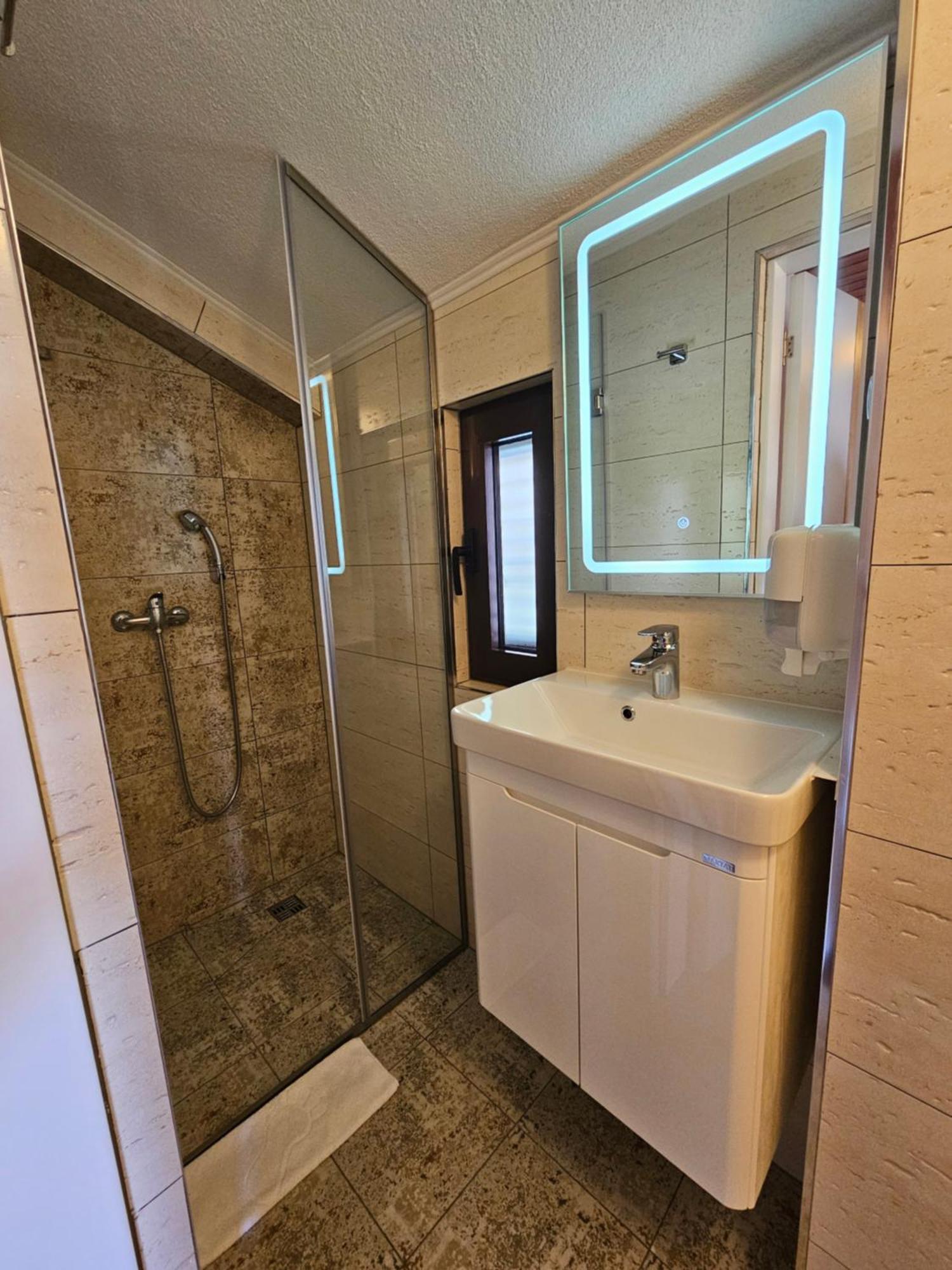 Hotel Bokeljski Dvori Kotor Zimmer foto